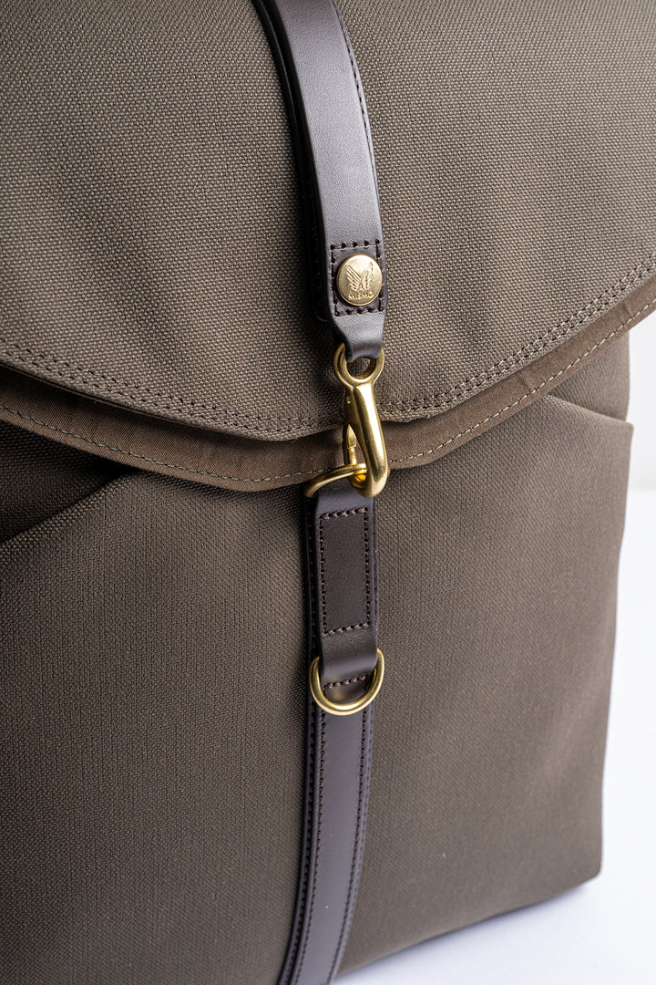 MS RUCKSACK ARMY/DARK BROWN