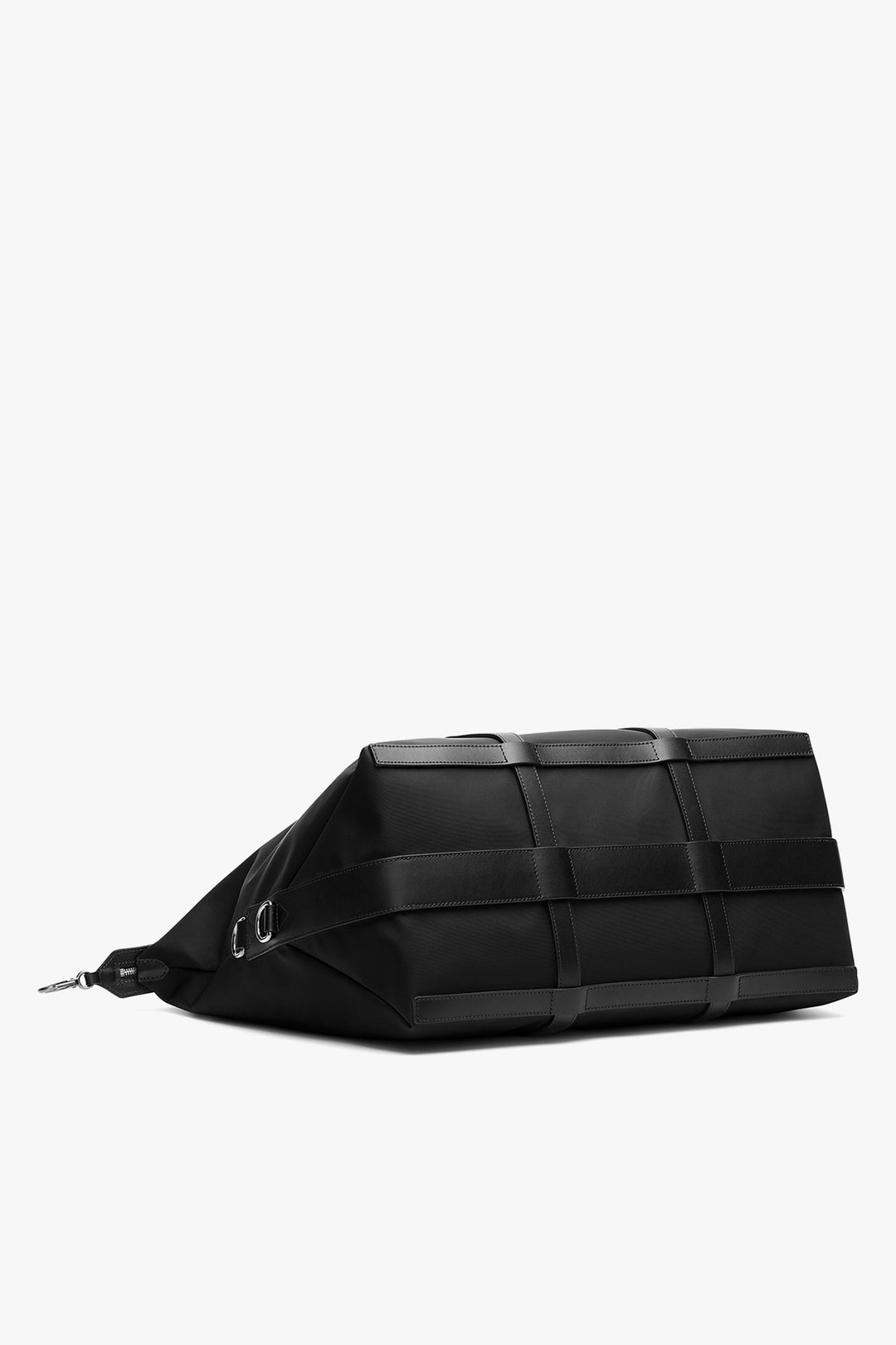 M/S AVAIL ECLIPSE BLACK/BLACK – MISMO, liggande, från sidan