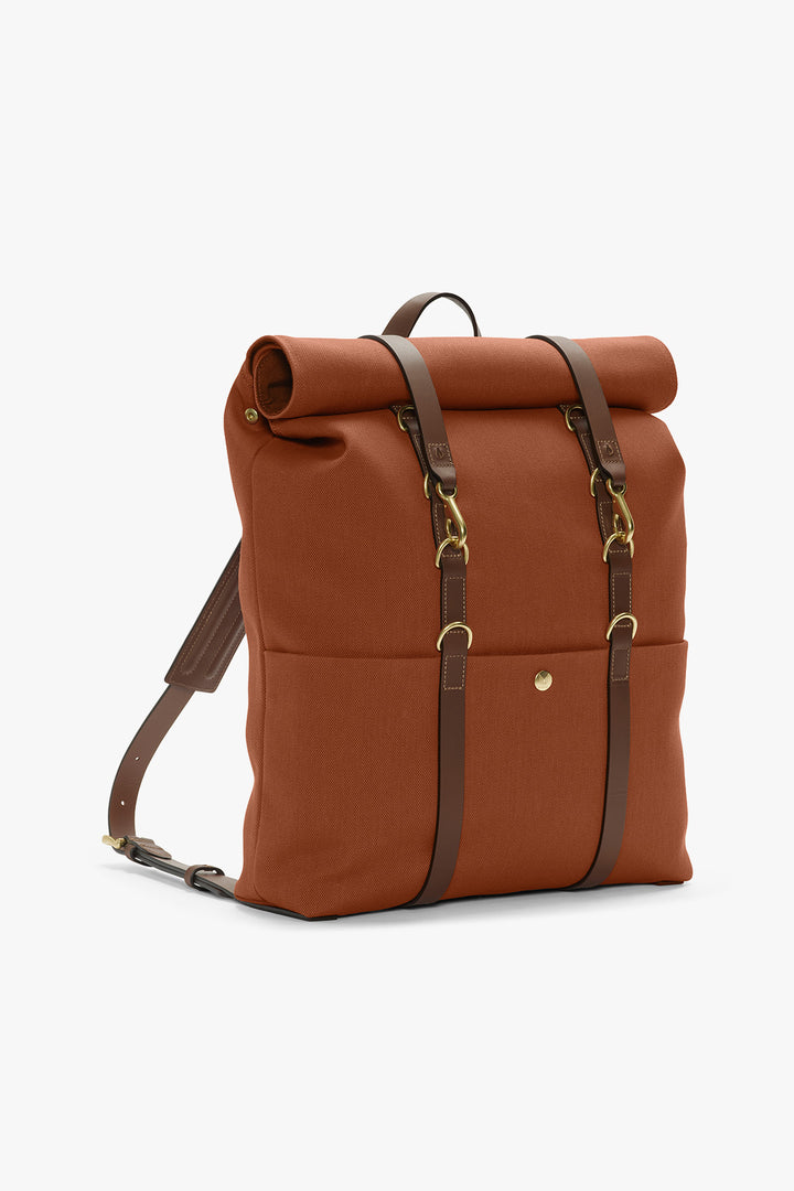 M/S BACKPACK Terracotta/Cuoio – MISMO, snett framifrån