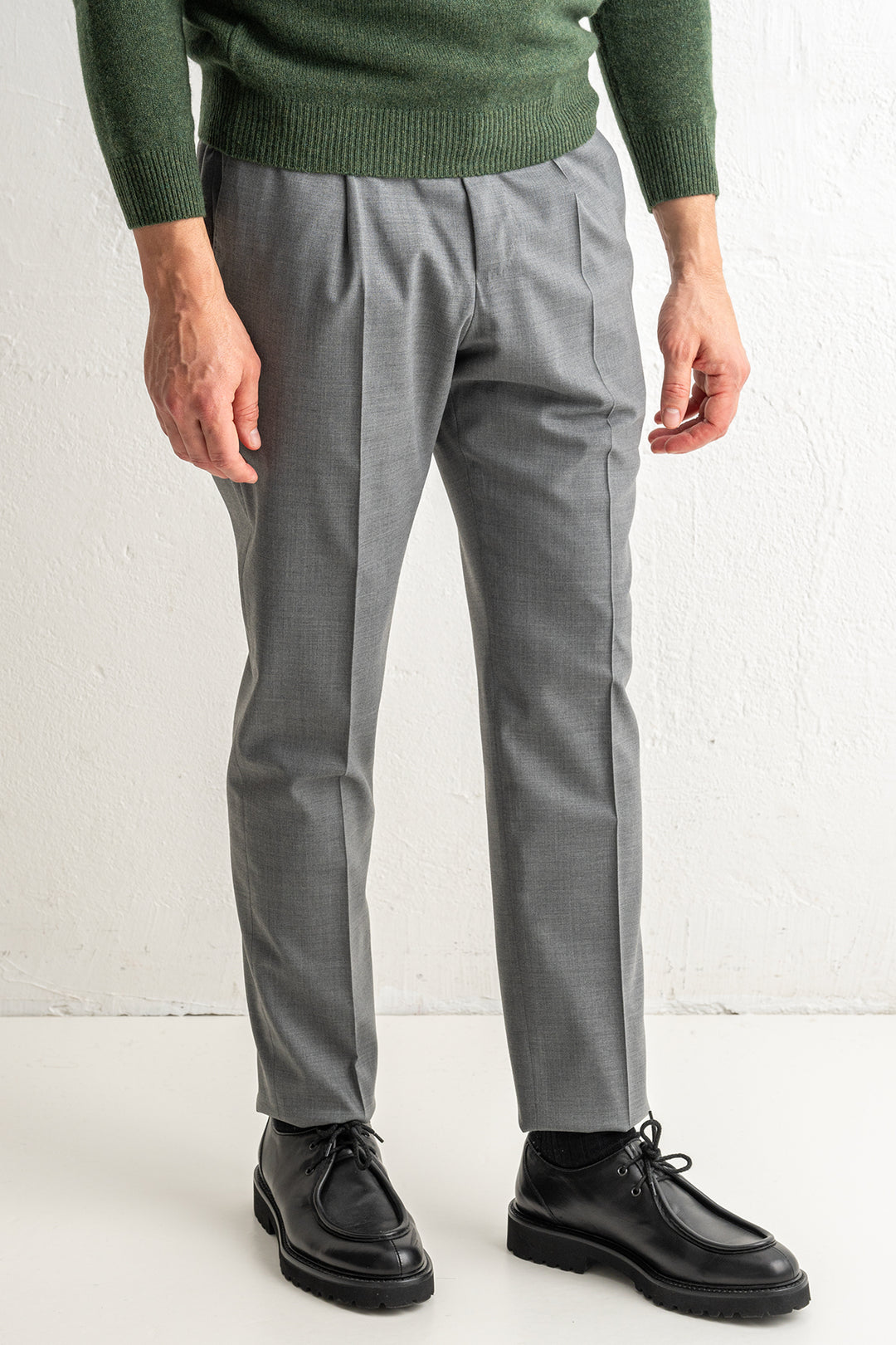 Gentlemen One Pleat Wool Trouser MID GREY