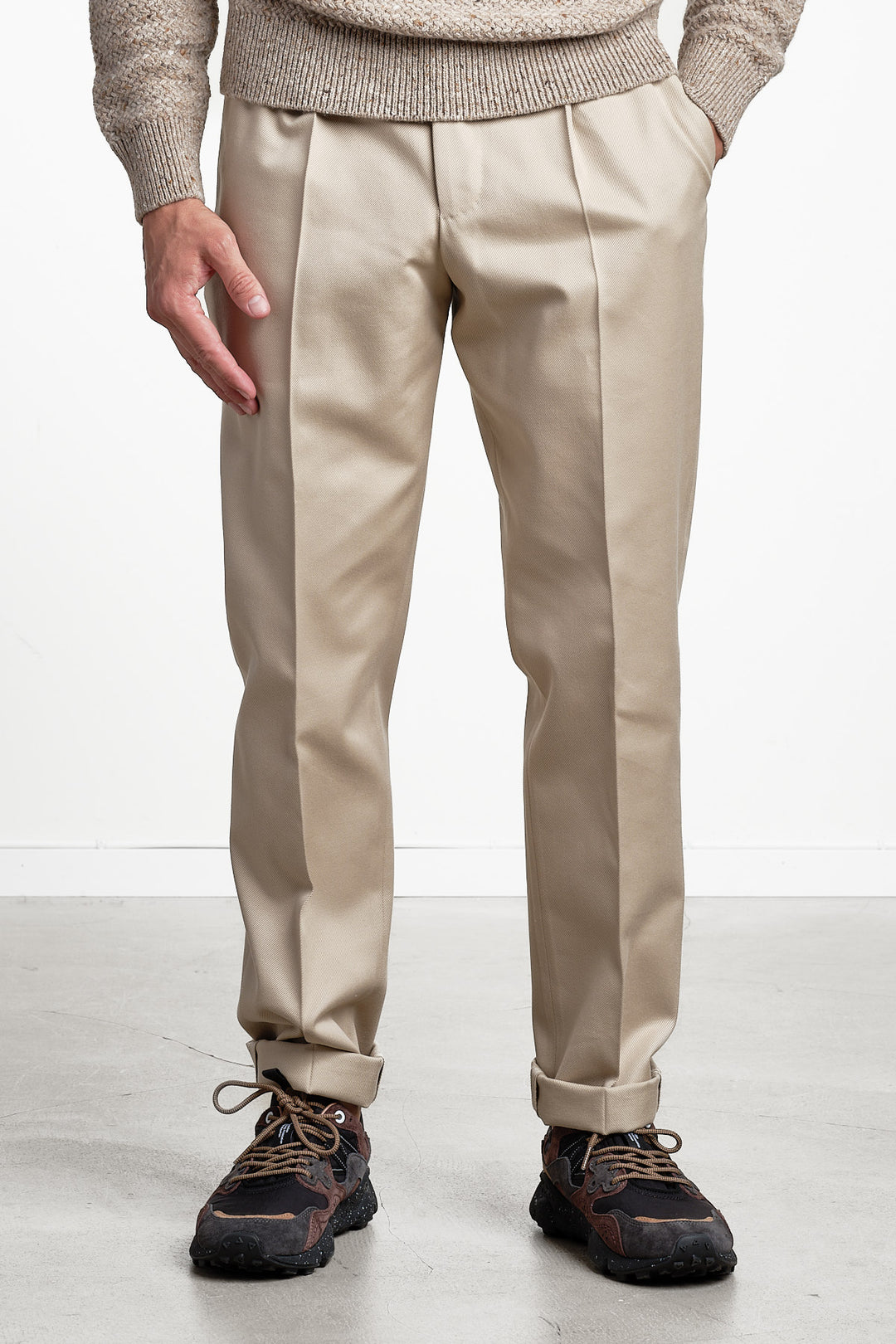 Union One Pleat Wool Trouser Warm Beige – PT Torino, framifrån