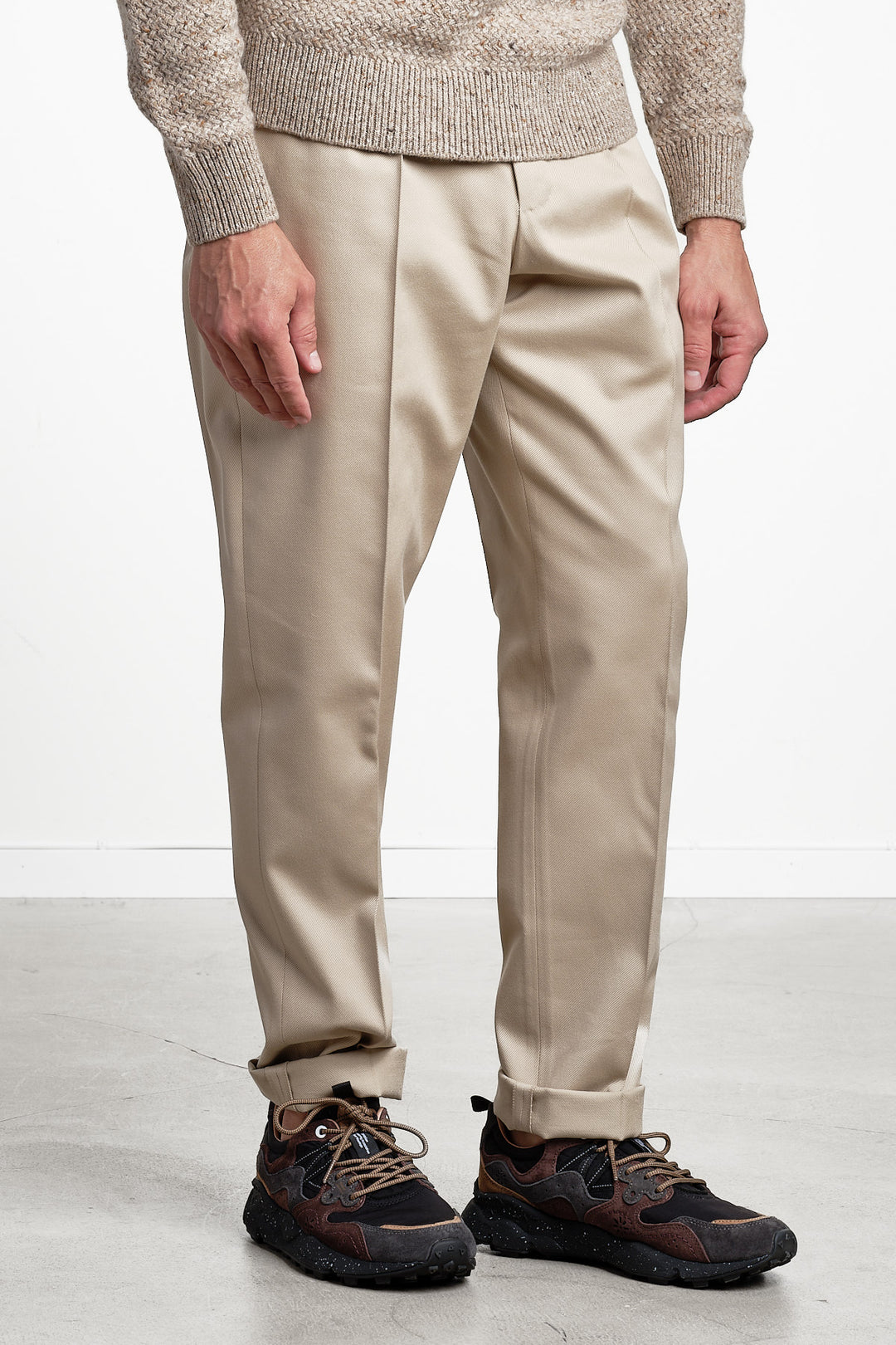 Union One Pleat Wool Trouser Warm Beige – PT Torino, snett framifrån