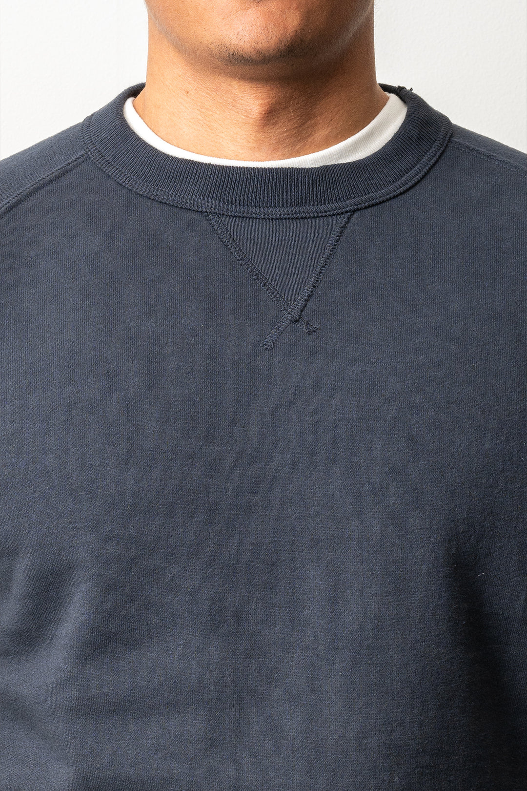 Puamana Crewneck Raglan Sweatshirt Blue Graphite