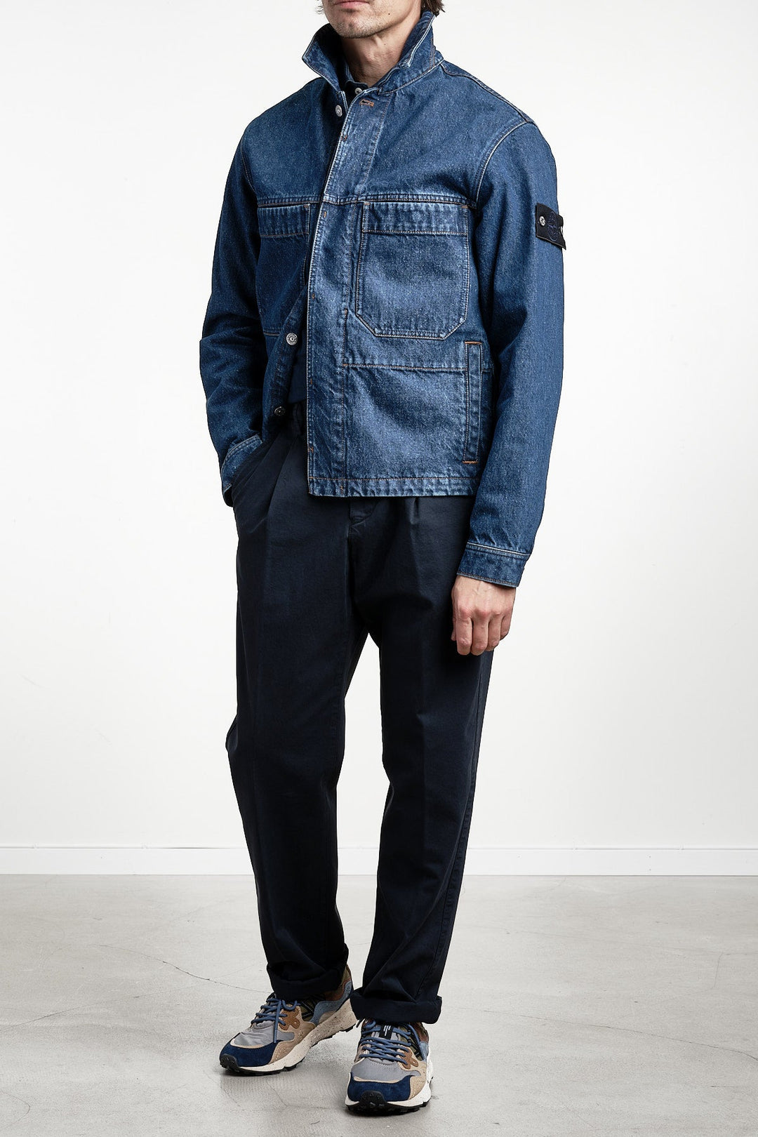 Indigo Denim Medium Grainy Wash Biker Jacket Blue Medium Wash – STONE ISLAND, helbild