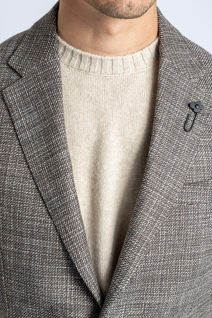 Single Breasted Wool Silk Blazer. Brown