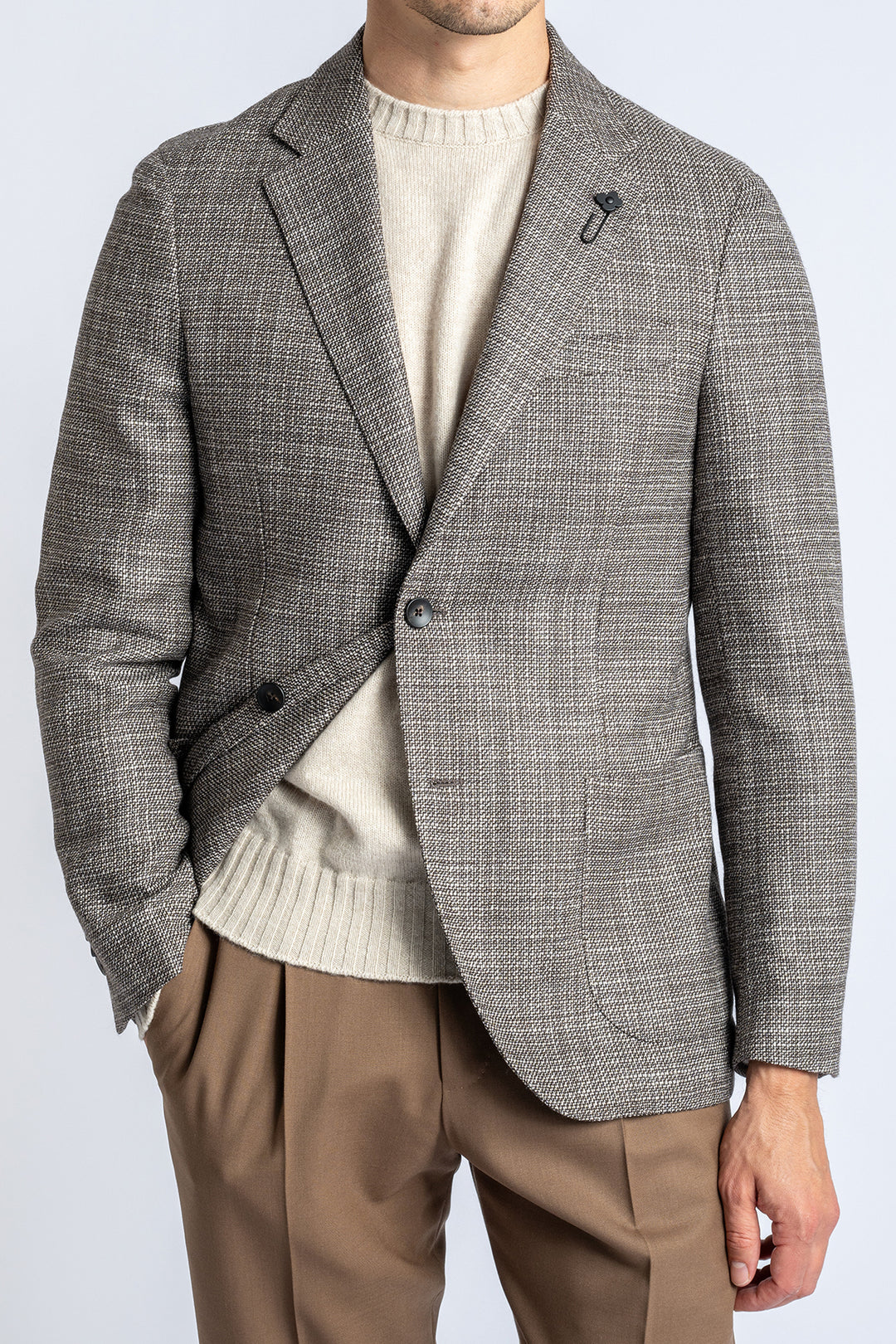 Single Breasted Wool Silk Blazer. Brown
