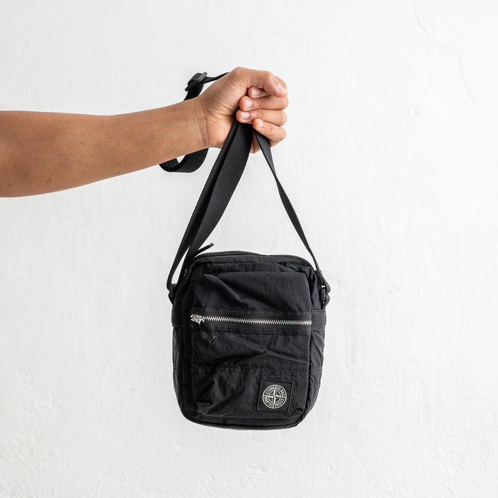 Coated Nylon Metal in Econyl® Pouch 9200015 Black