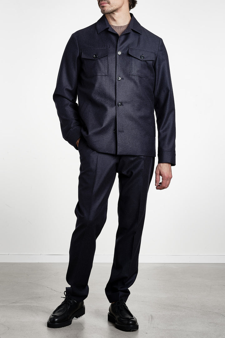 Rio Flannel Overshirt Dark Navy – Studio 73, helfigur framifrån