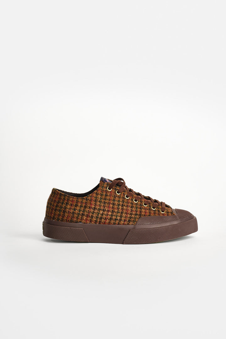 2432 Works Wool Patchwork Brown Toffee – Superga, i profil med tån åt höger