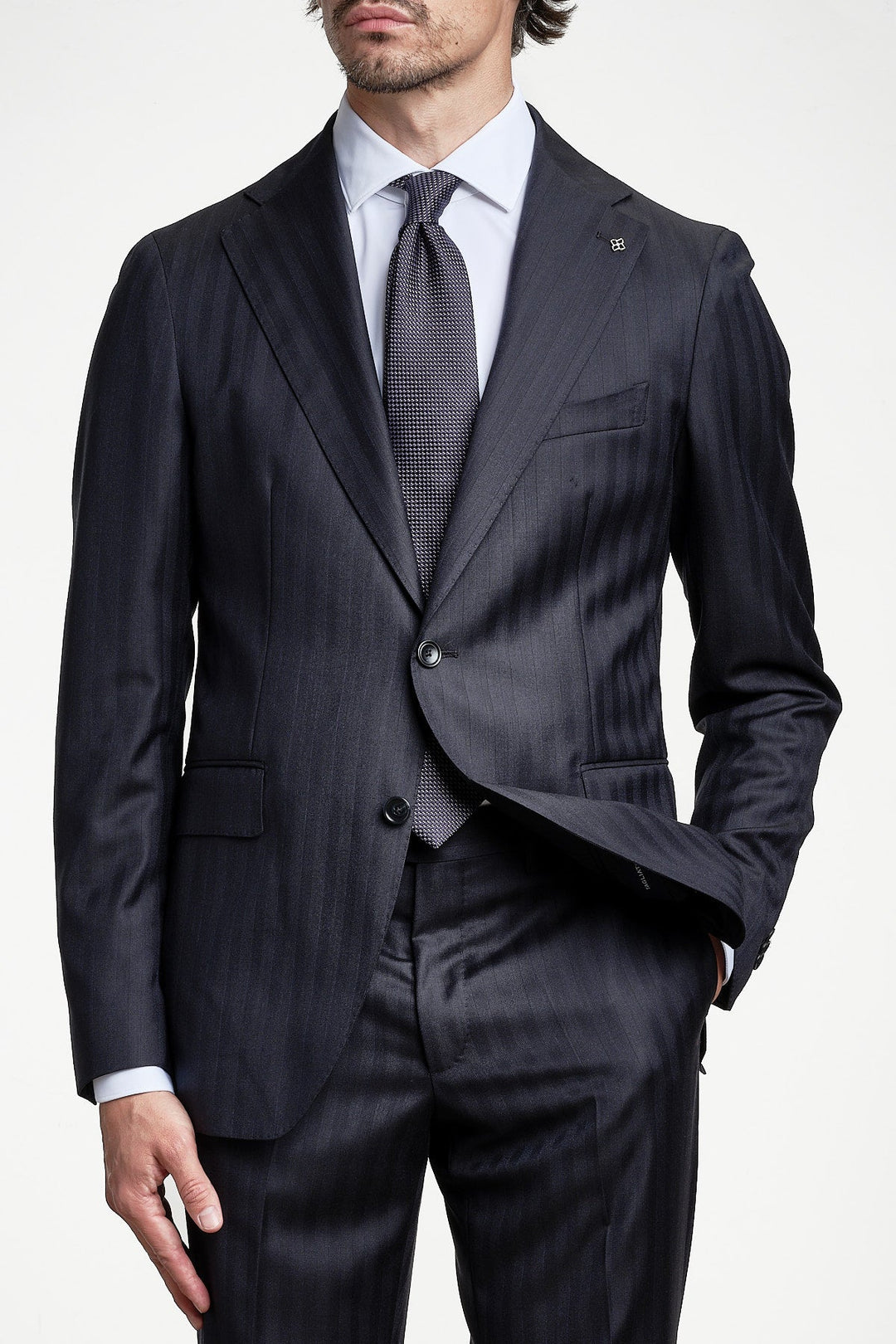 Luxury Shadow Stripe Suit Blue – TAGLIATORE, framifrån