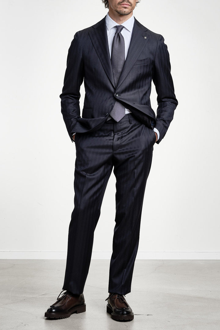 Luxury Shadow Stripe Suit Blue – TAGLIATORE, detalj