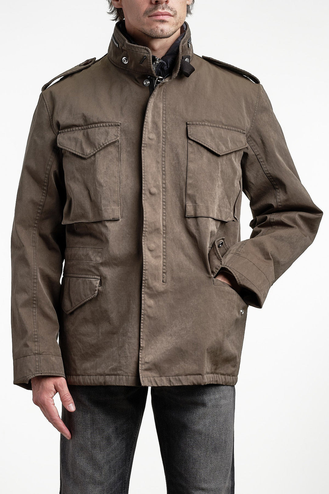 Field Jacket OJJ Fabric Green Lizard – Ten C, framifrån