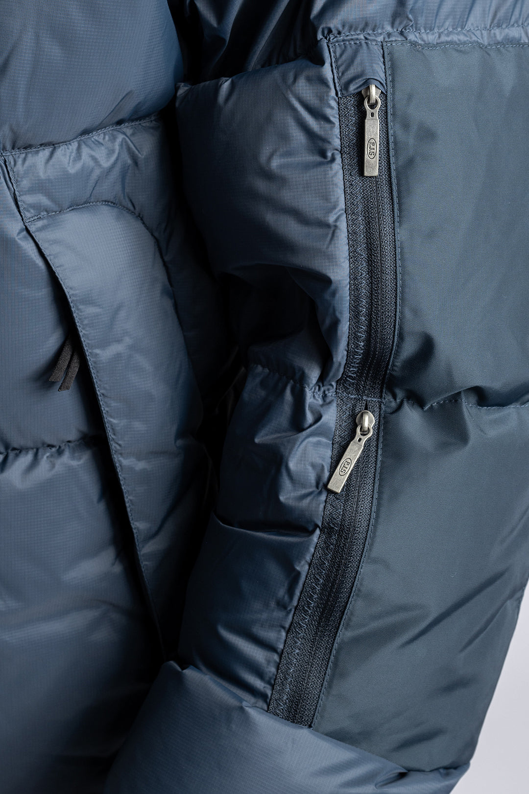 Tyrik Down Jacket DARK AVIO