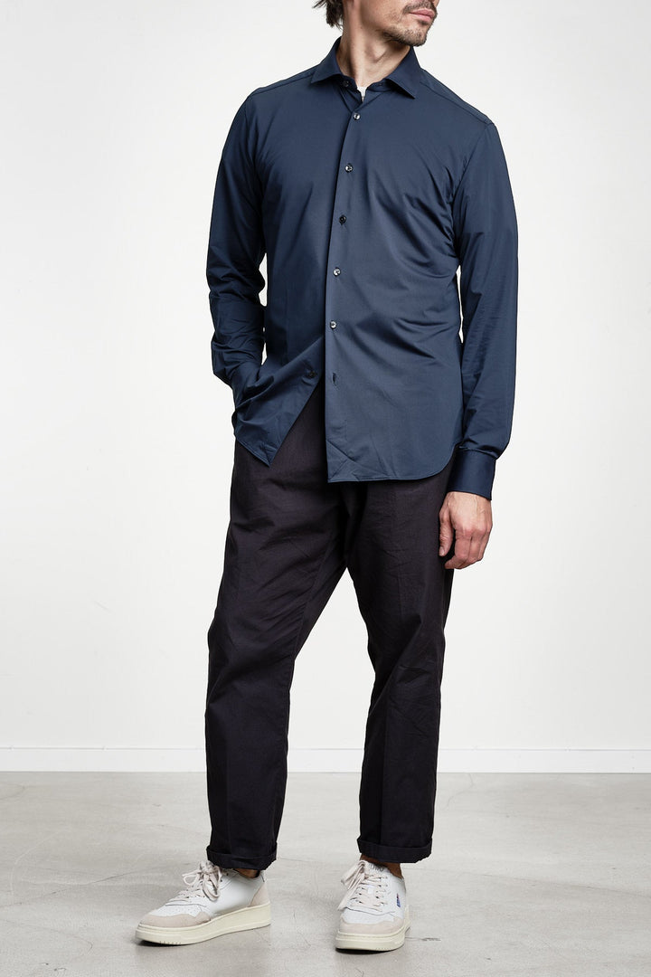 Active Solid Shirt Navy Twill – XACUS, detalj
