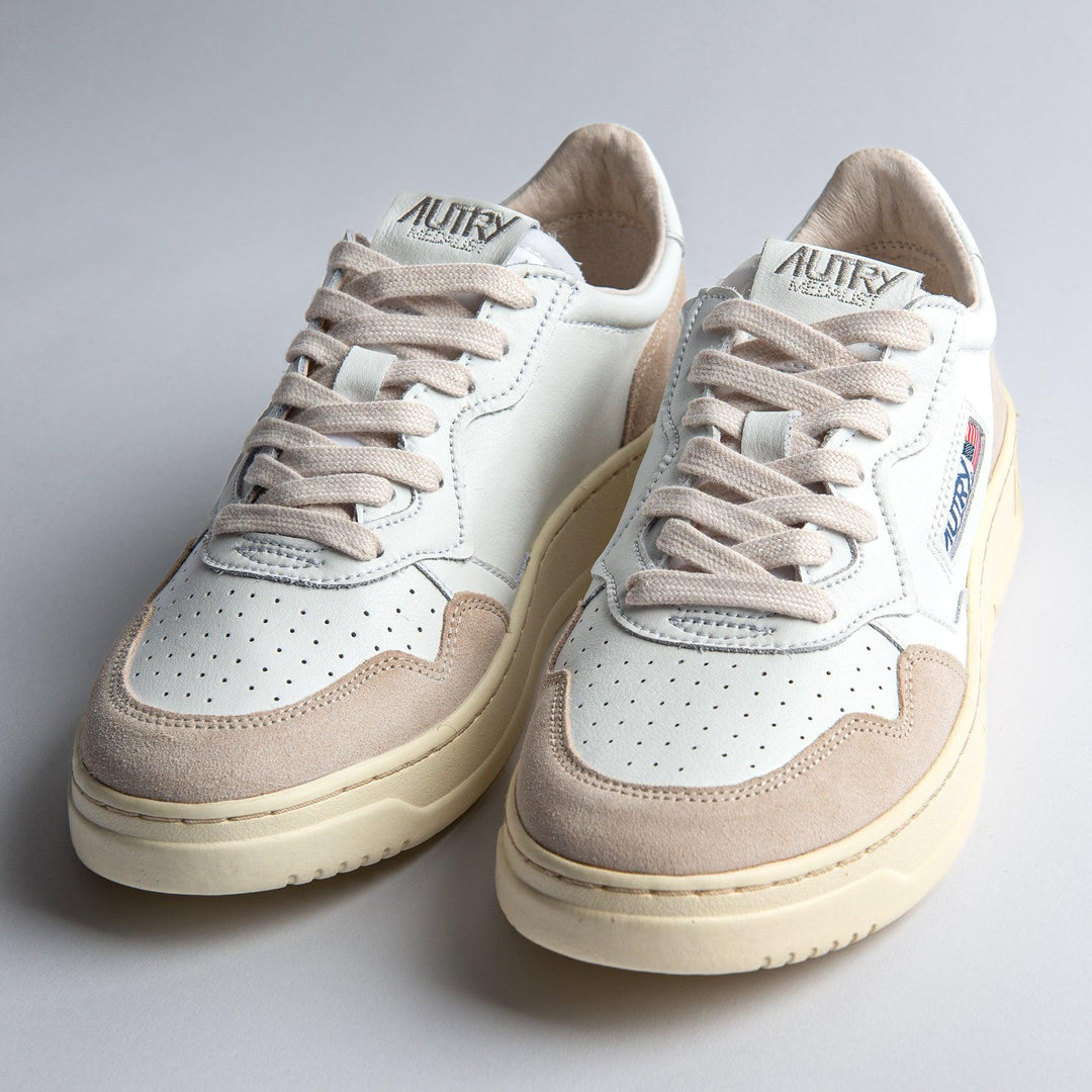 MEDALIST LOW SNEAKERS IN LEATHER AND SUEDE WHITE