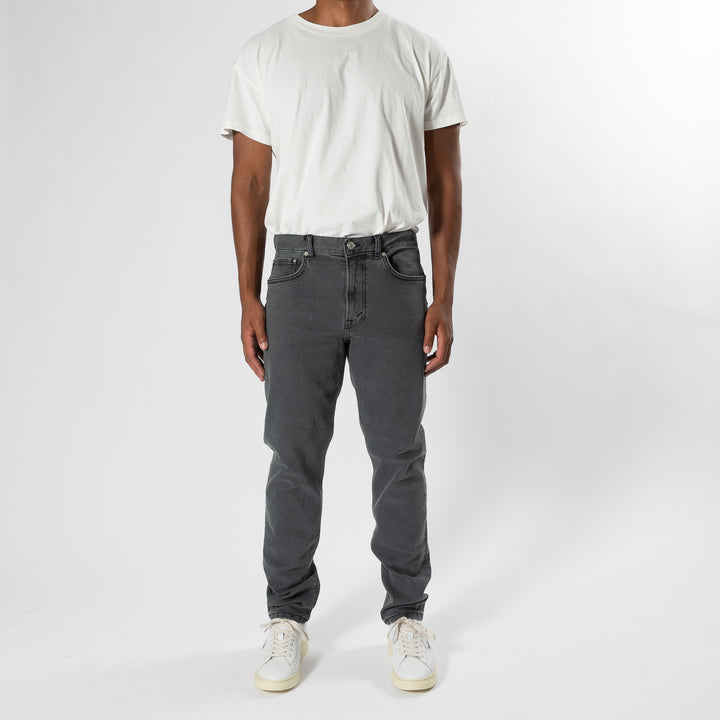TM005 TAPERED JEANS SOFT GREY