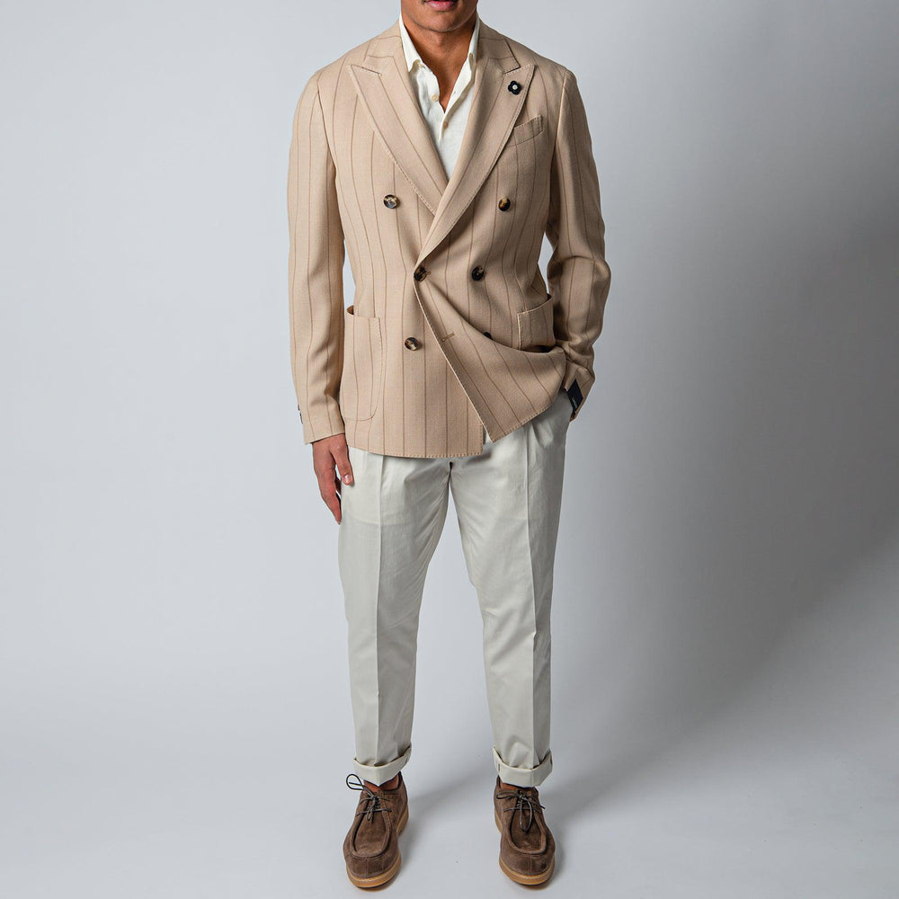 MAN JACKET ADVANCE BEIGE STRIPE COLOUR – LARDINI, helbild på modell framifrån med ljusa byxor