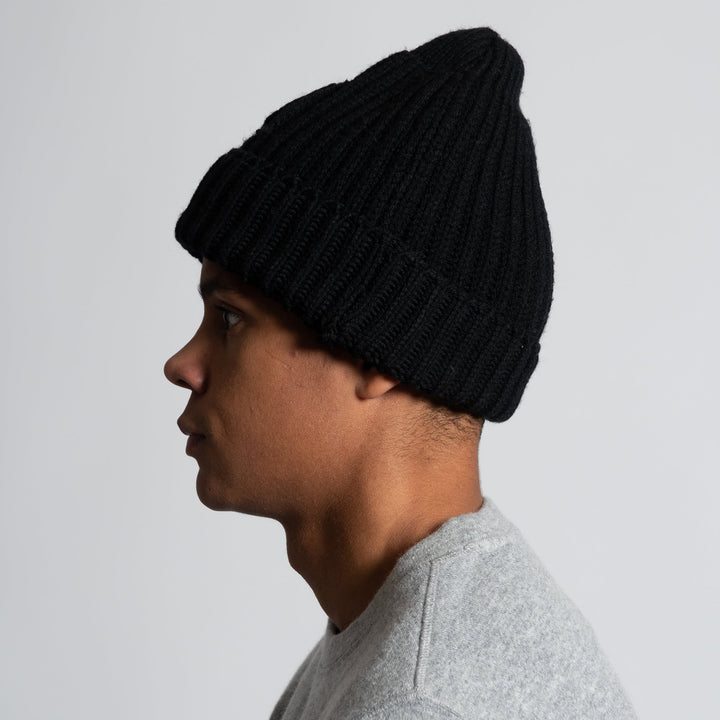 LUXURY WOOL BEANIE WITH ANCHOR BLACK