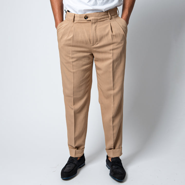 THE REPORTER TWO PLEAT TROUSERS Beige